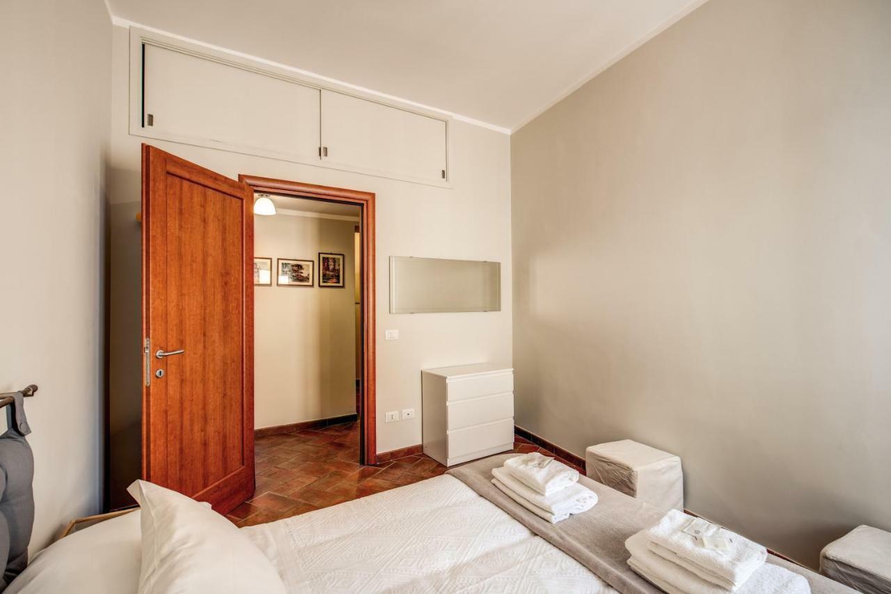 Appartamento Via Del Monte Della Farina โรม ภายนอก รูปภาพ