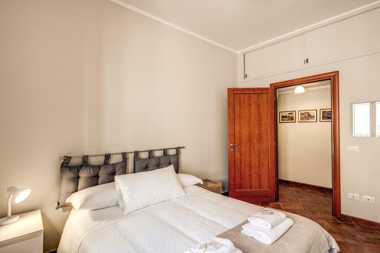 Appartamento Via Del Monte Della Farina โรม ภายนอก รูปภาพ