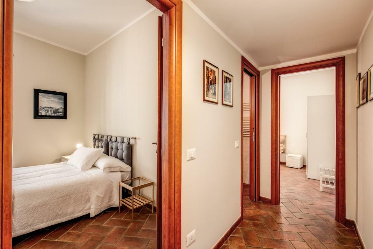Appartamento Via Del Monte Della Farina โรม ภายนอก รูปภาพ